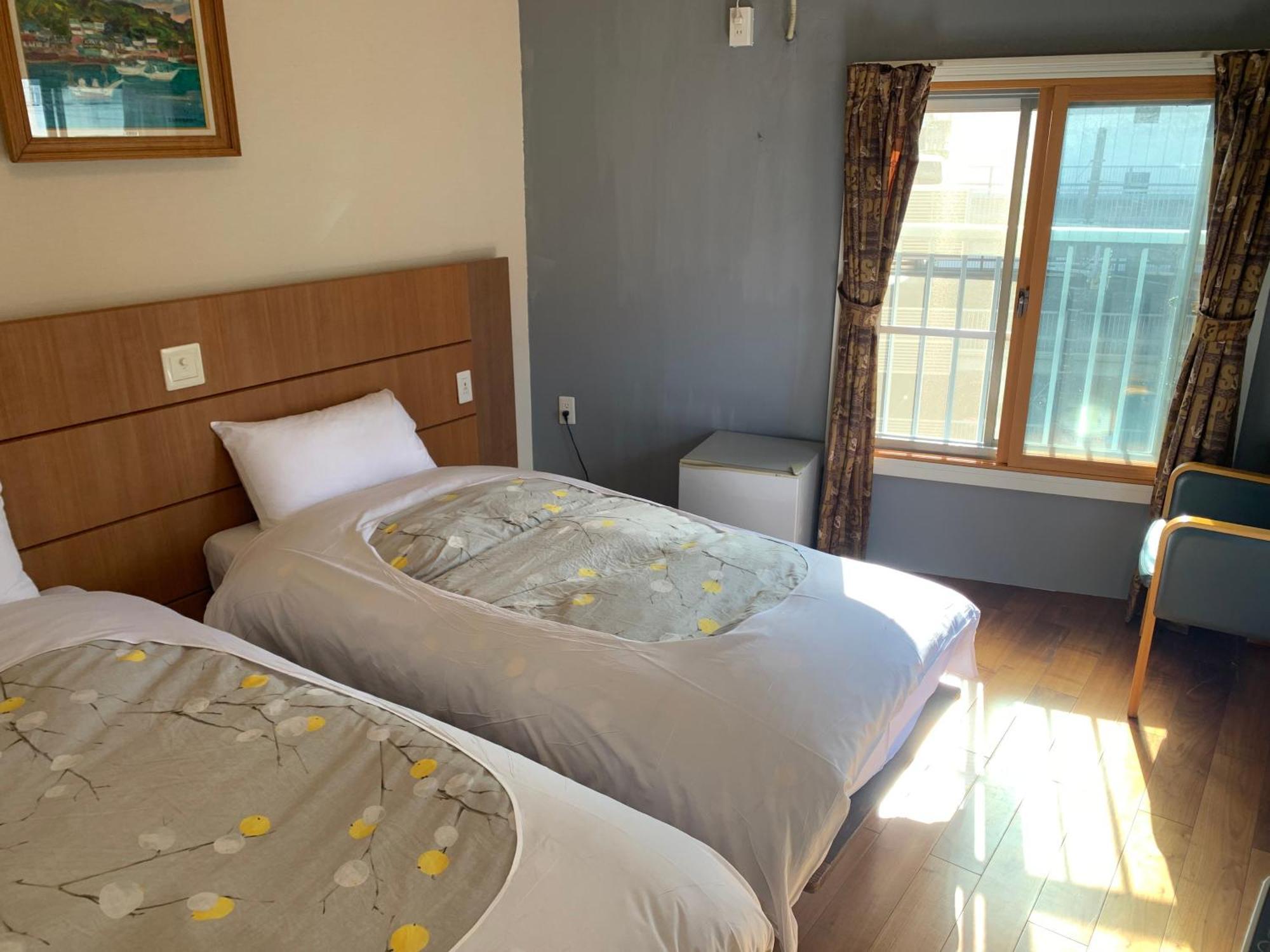 Izu-No-Umi Hotel Atami  Exterior photo
